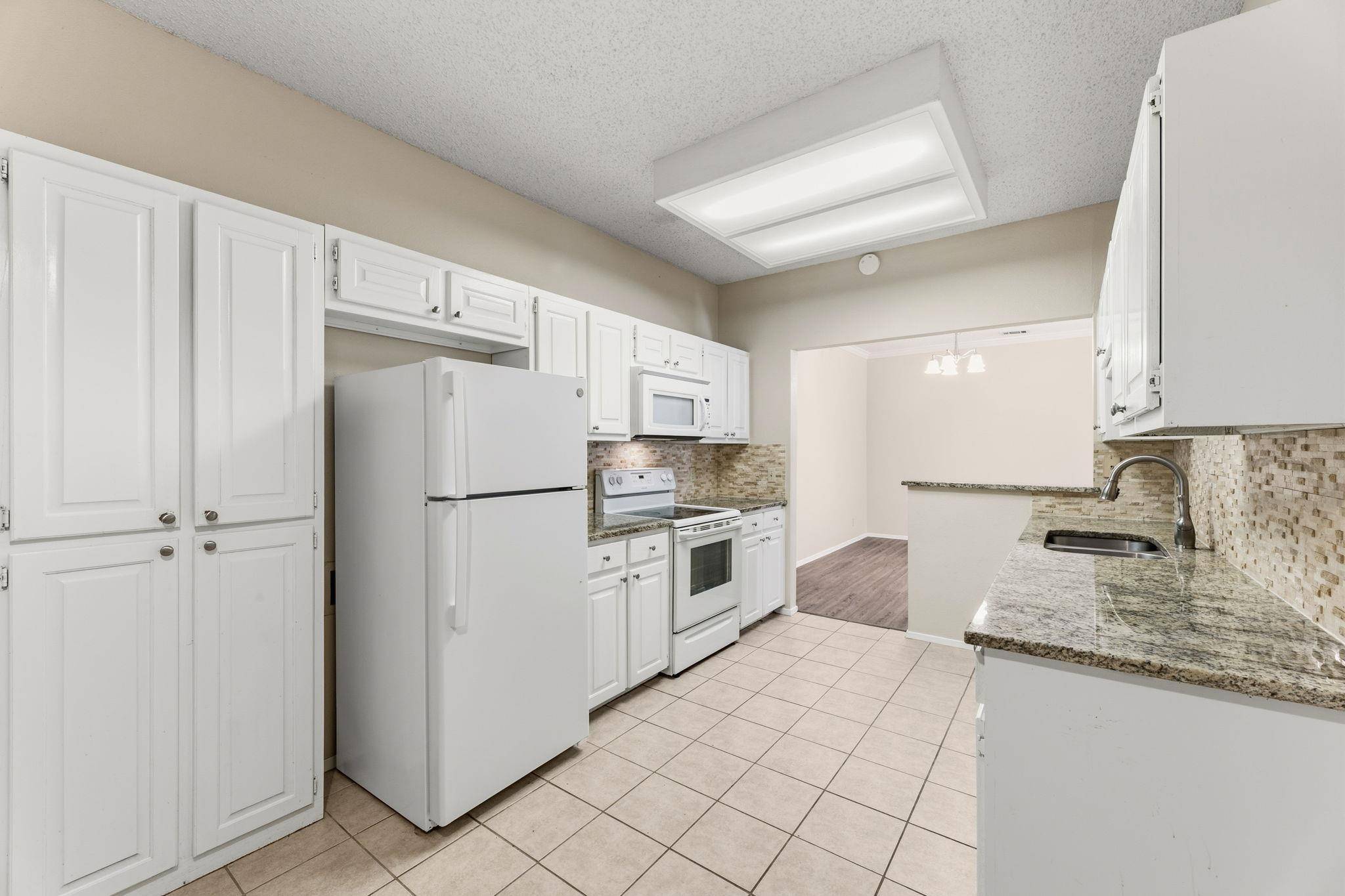 5737 N Scout Island CIR, Austin, TX 78731