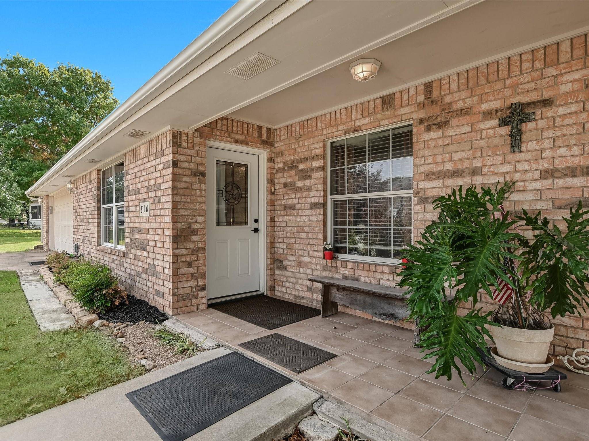 810 Cottonwood DR, Burnet, TX 78611