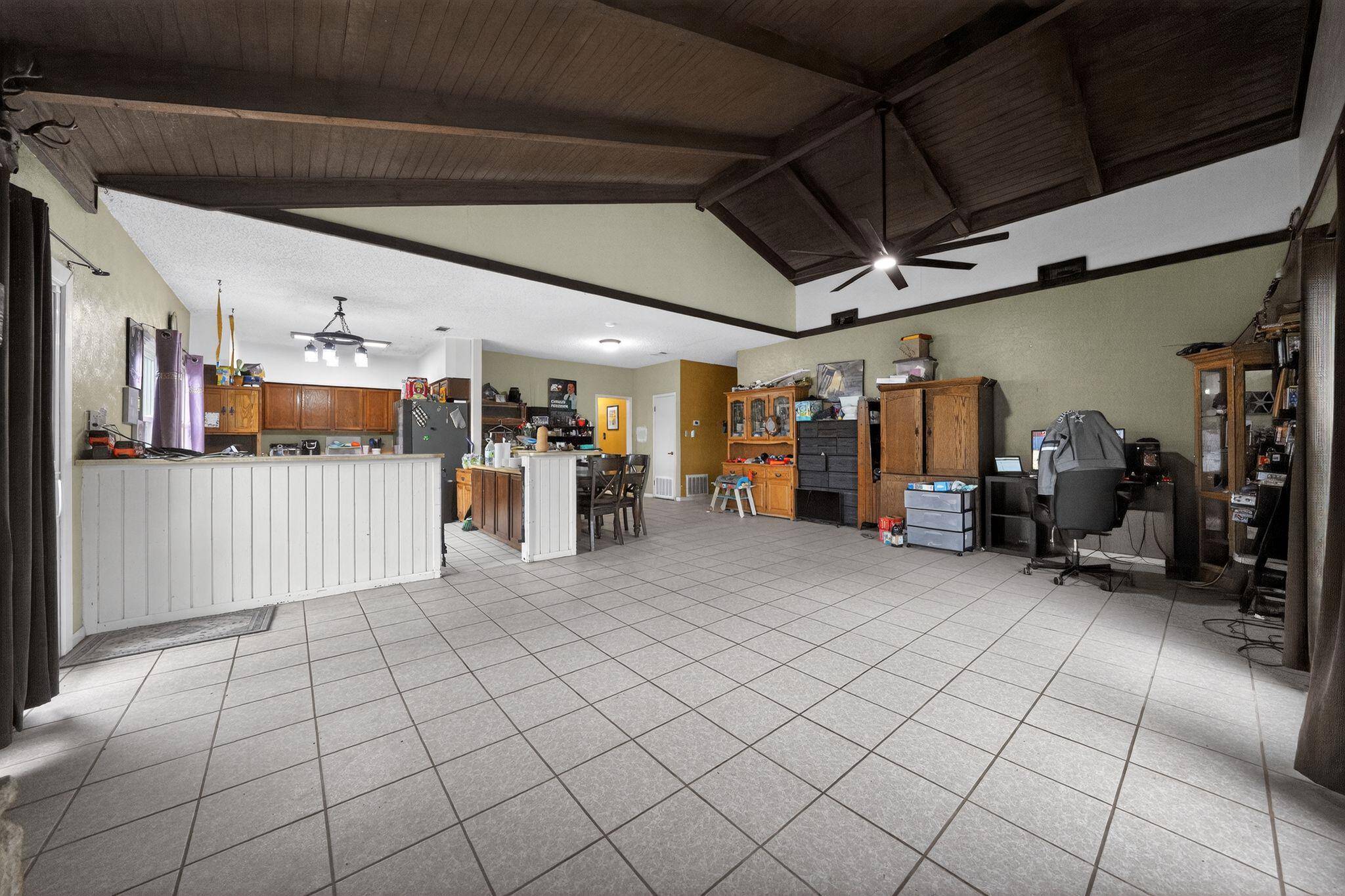 902 Lazy LN, San Marcos, TX 78666