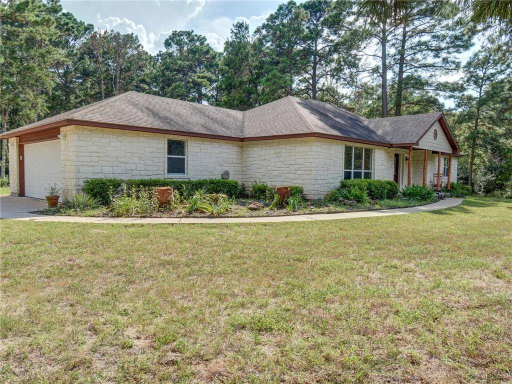 114 Yucca LN, Bastrop, TX 78602