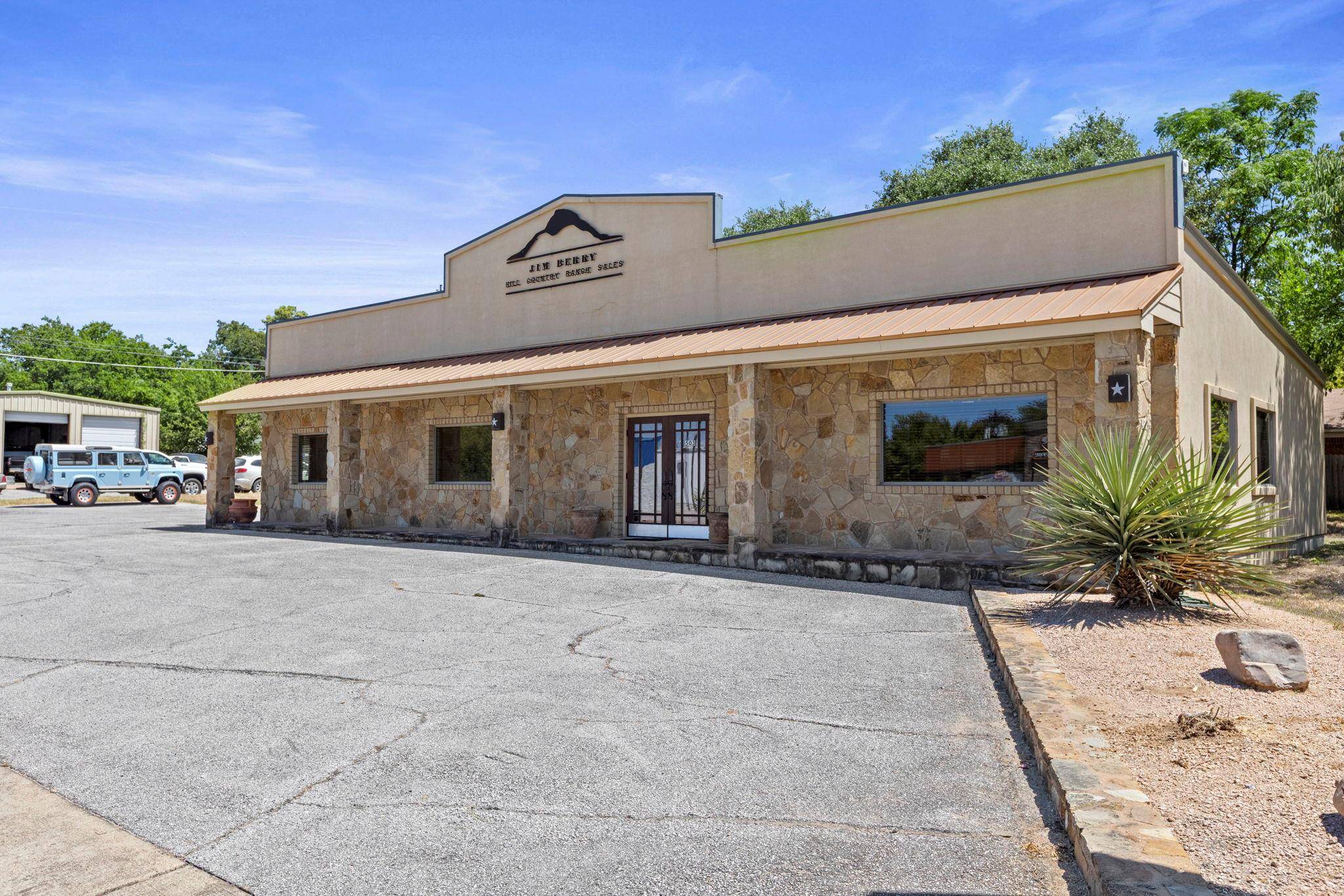503 S Water ST S, Burnet, TX 78611