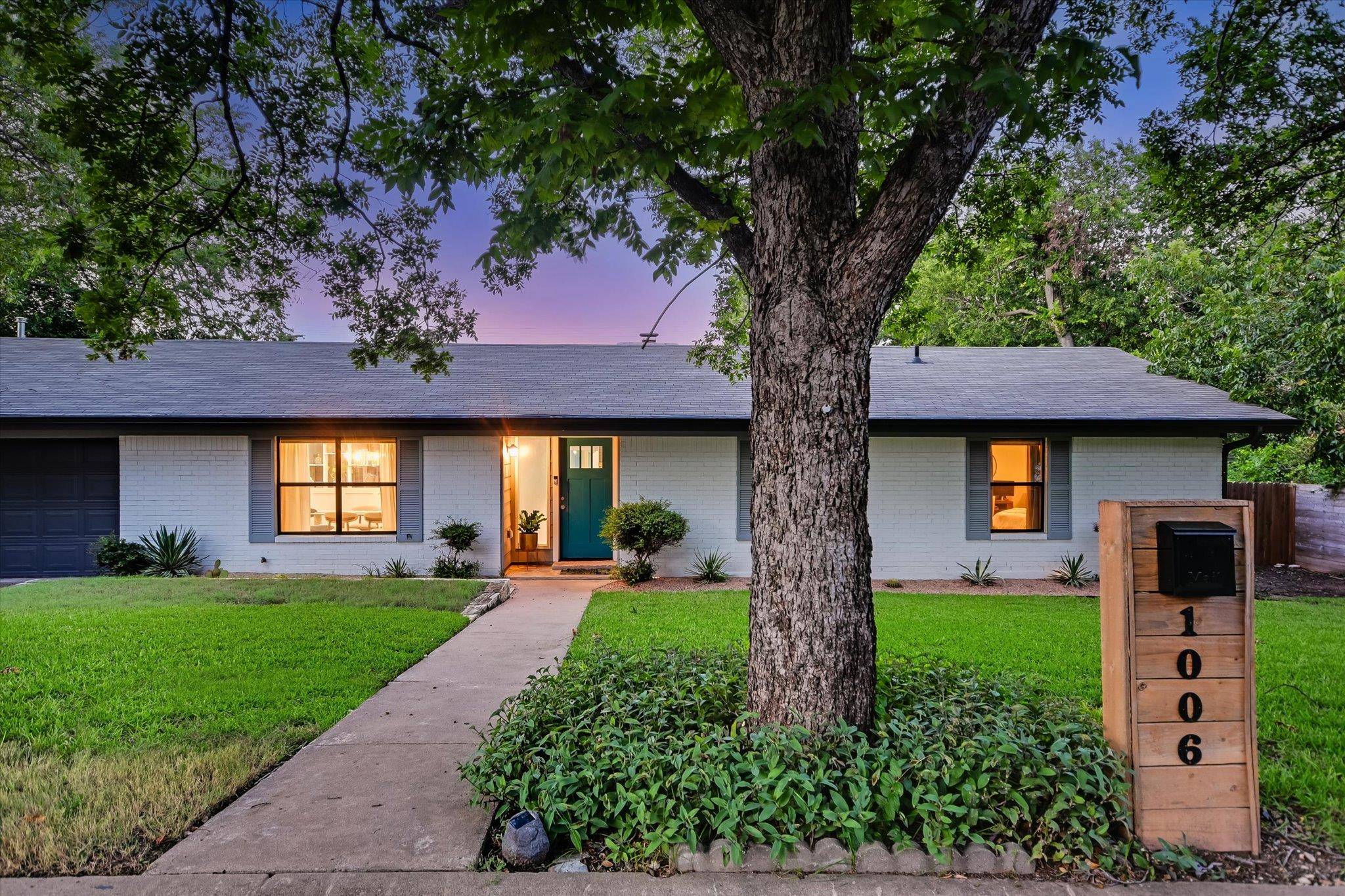 1006 Hollybluff ST, Austin, TX 78753
