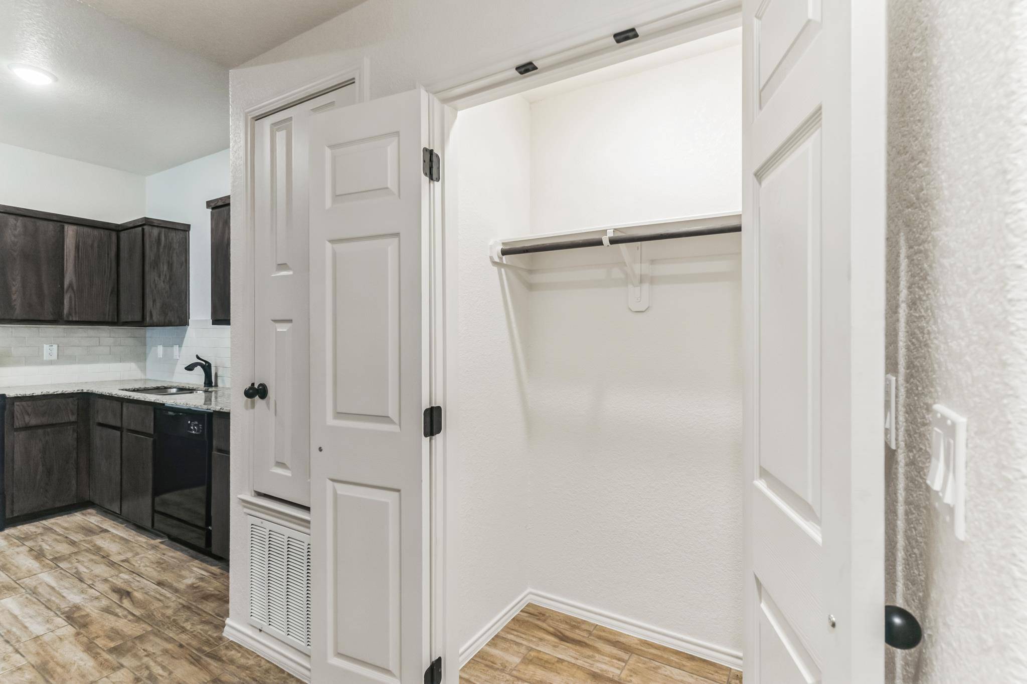2416 Alterman DR #B, Temple, TX 76504