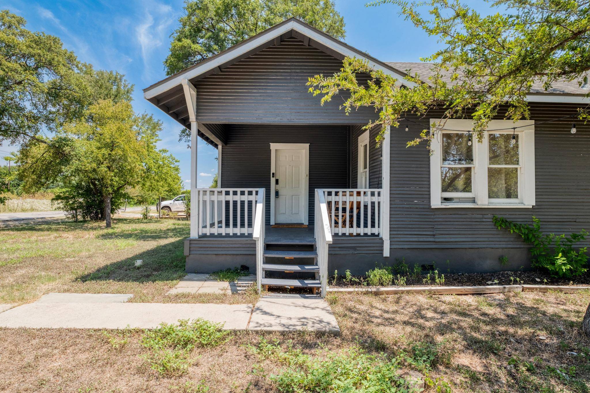 905 Bellview Ave, Round Rock, TX 78681