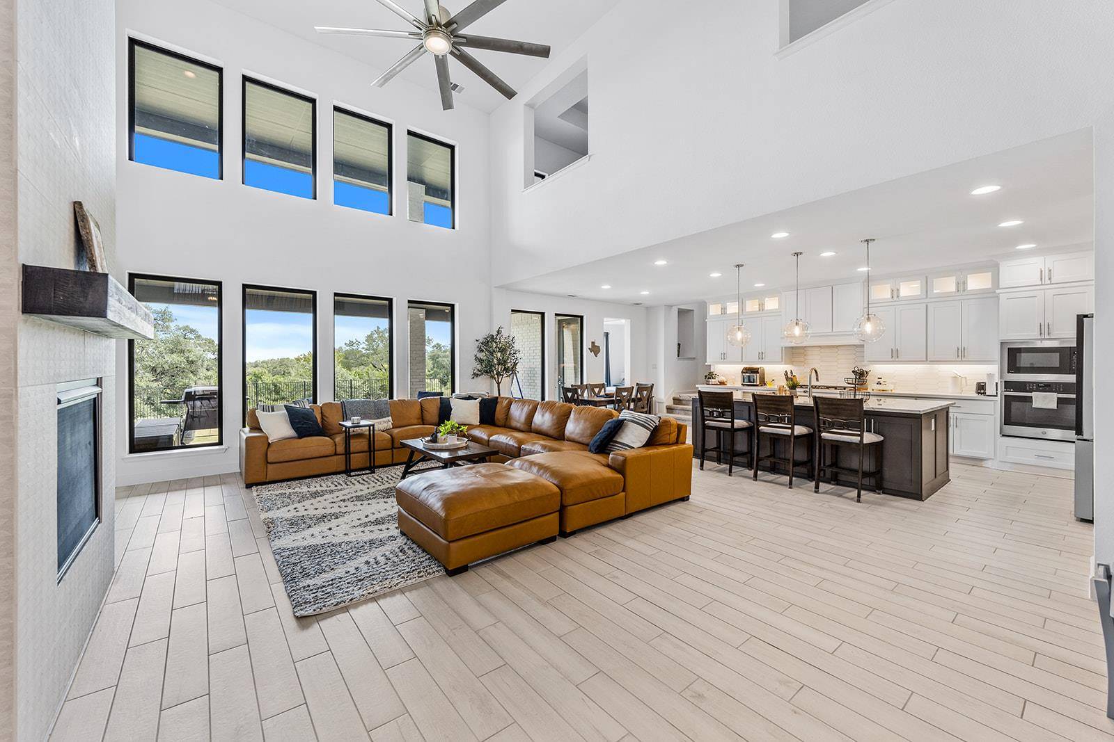 216 Rosetta LOOP, Liberty Hill, TX 78642