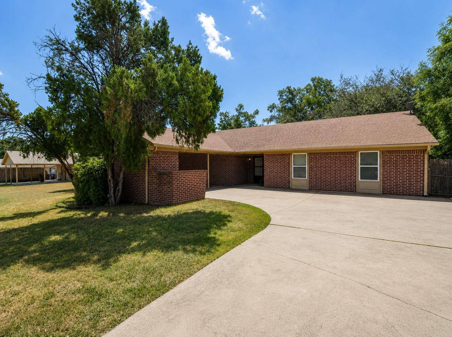 412 Craddock Ave, San Marcos, TX 78666