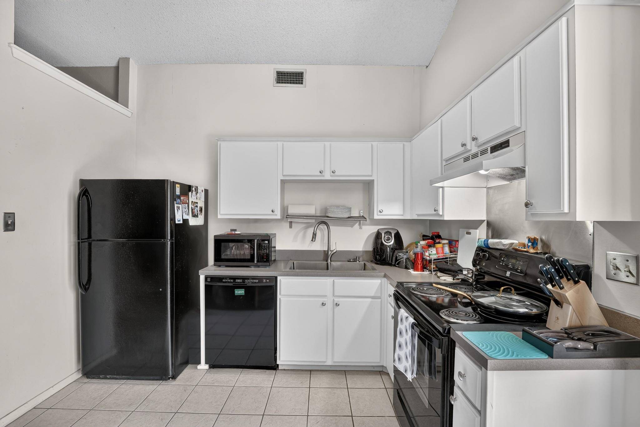 1015 E Yager LN #196, Austin, TX 78753