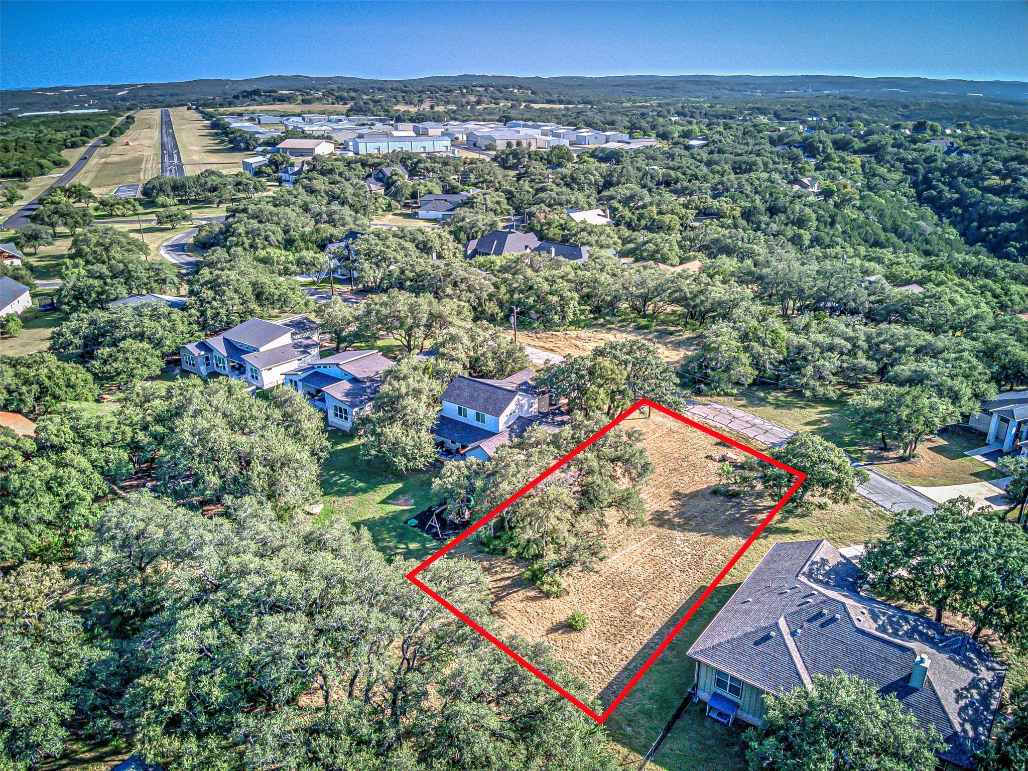 311 Bedford DR, Spicewood, TX 78669