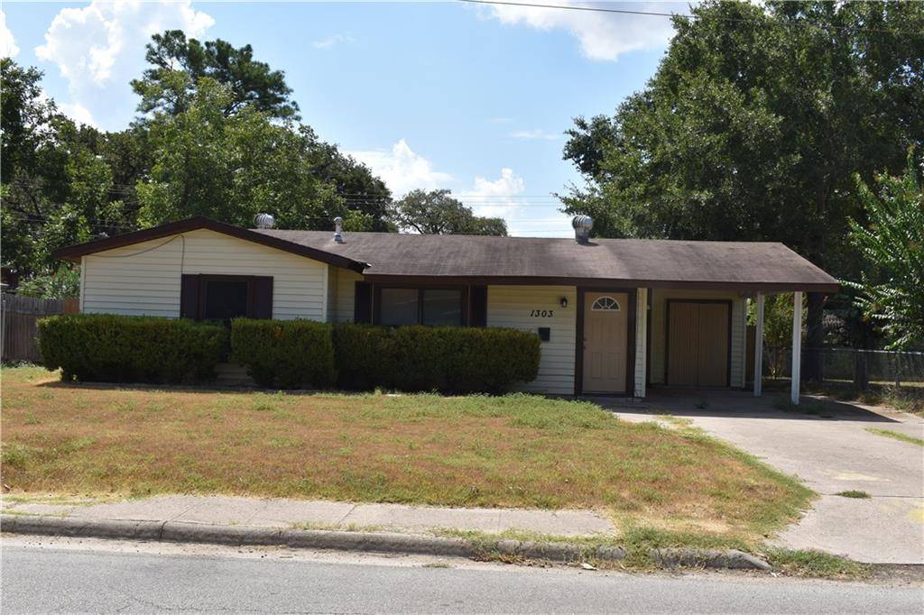 1303 Alcoa Ave, Rockdale, TX 76567