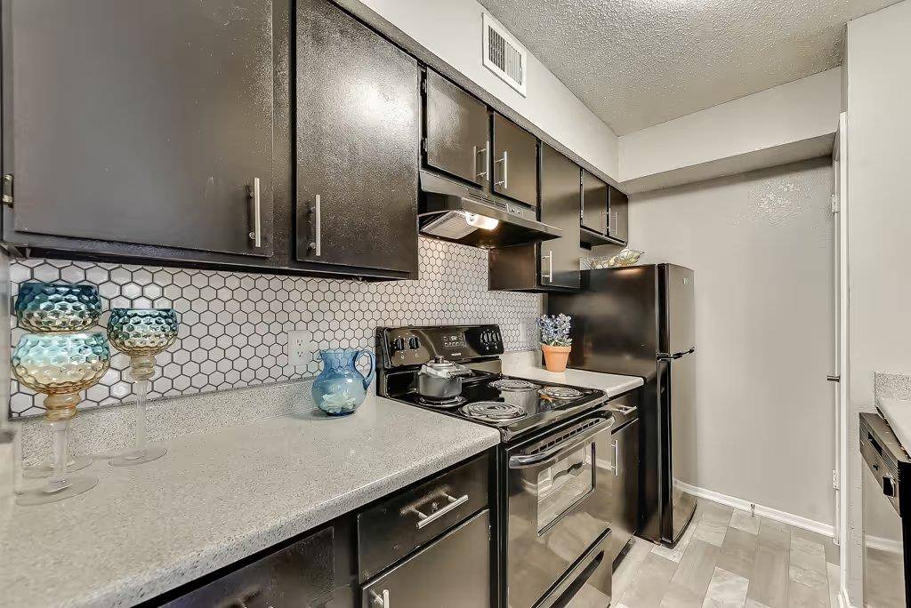 8081 Marvin D Love FWY #0116, Dallas, TX 75237