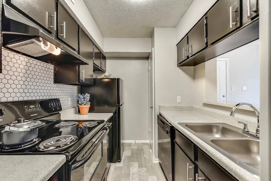 8081 Marvin D Love FWY #0116, Dallas, TX 75237