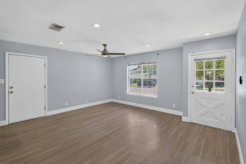 8602 Colonial DR, Austin, TX 78758