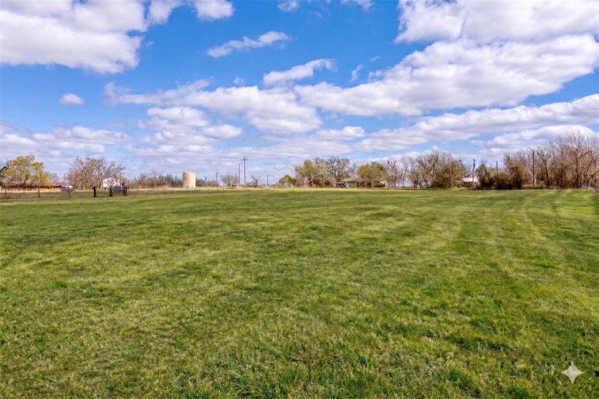 839 Smith RD, Rockdale, TX 76567