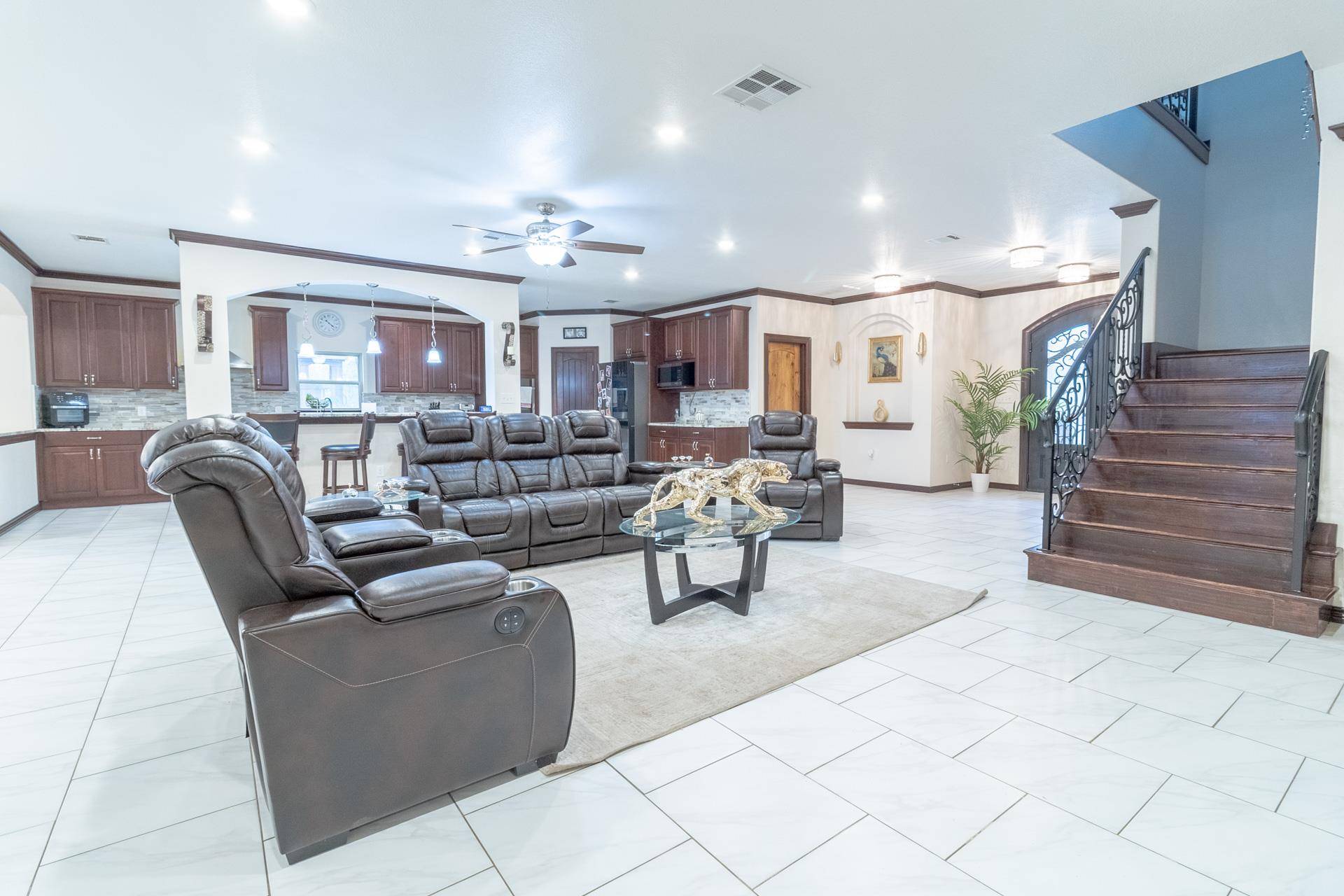 319 Lonesome Dove DR, Cedar Creek, TX 78612