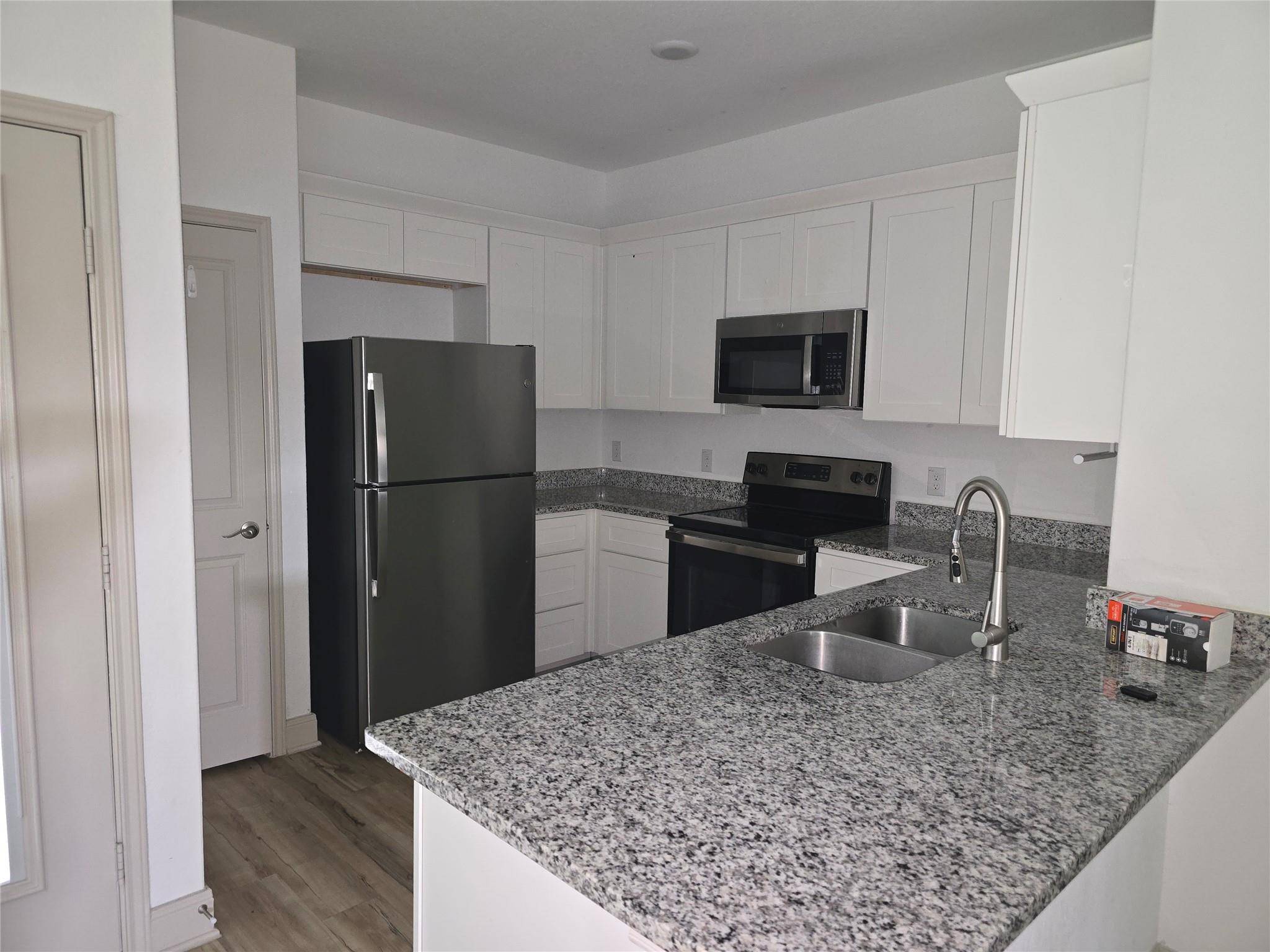7520 Magnolia Village VLG #101, San Antonio, TX 78252