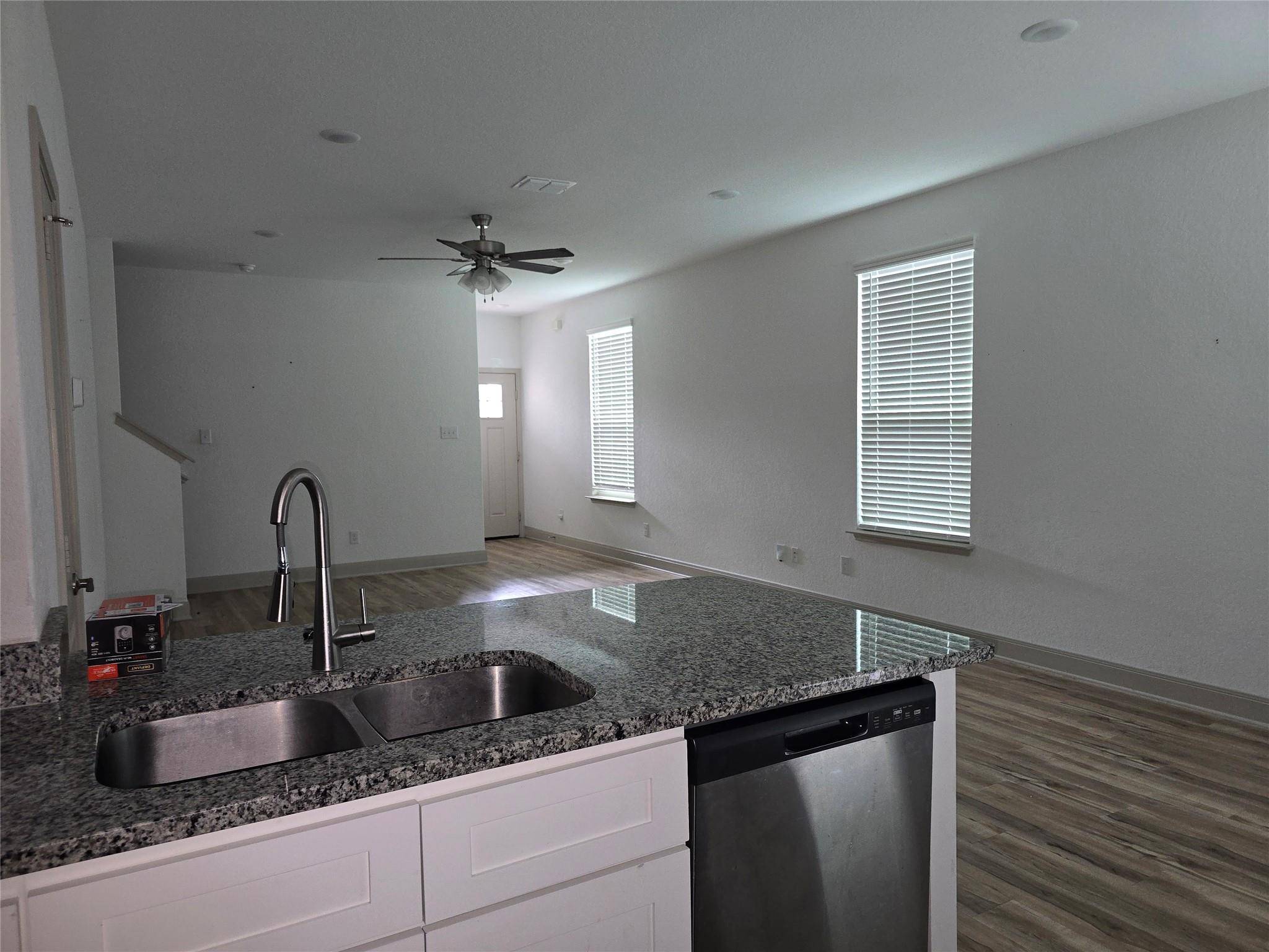 7520 Magnolia Village VLG #101, San Antonio, TX 78252