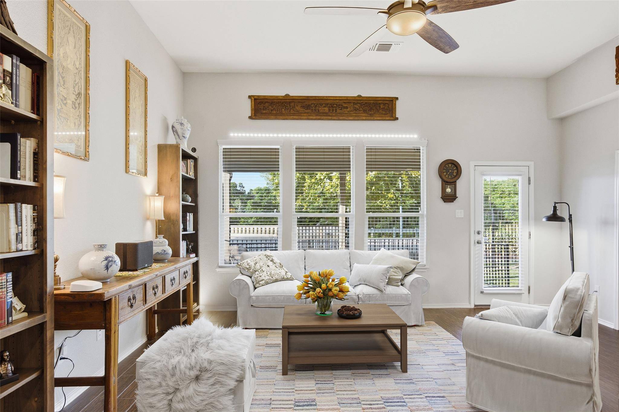 1050 Kenney Fort XING #13, Round Rock, TX 78665