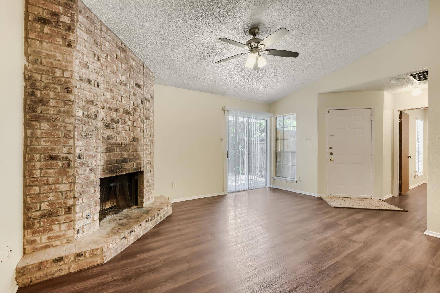 740 Simonetti DR #A, Austin, TX 78748