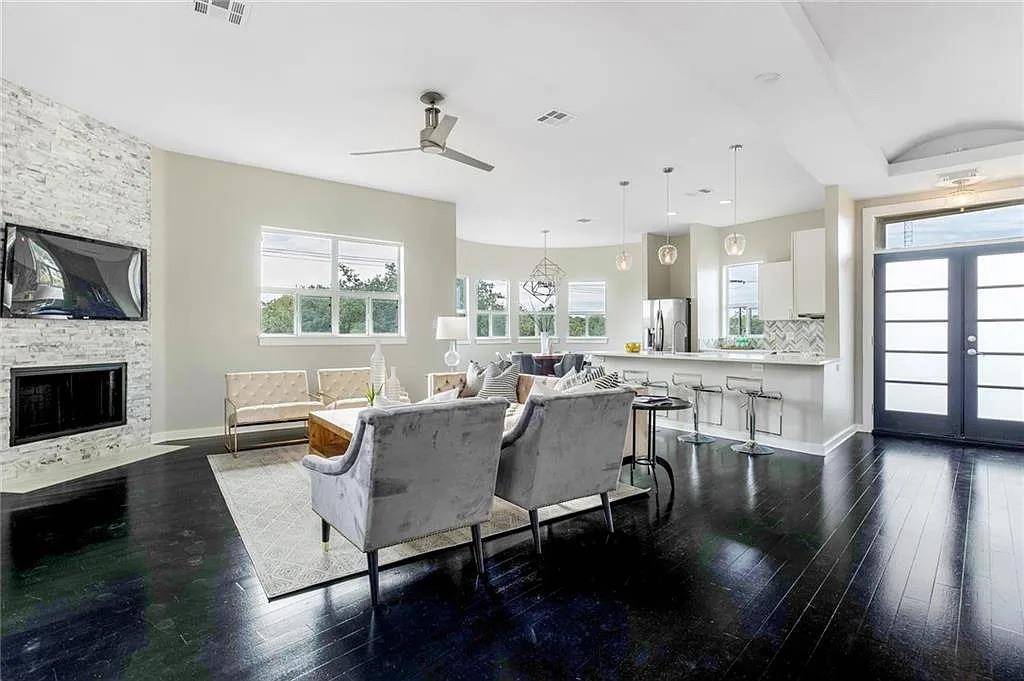 1310 S 1st ST #310, Austin, TX 78704