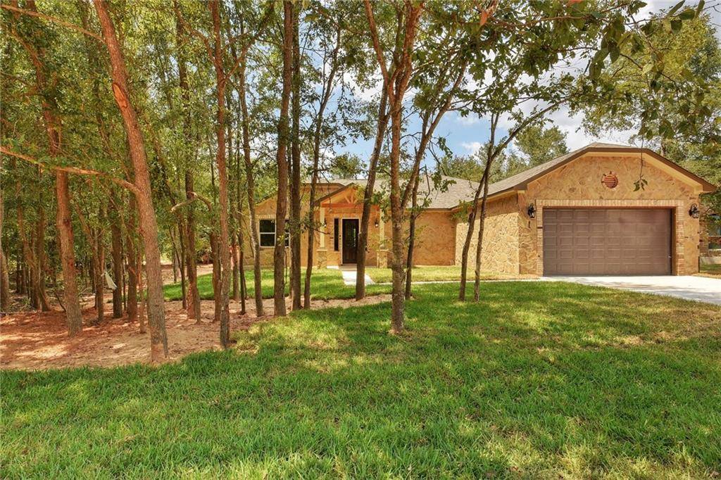 104 Manana CT, Bastrop, TX 78602