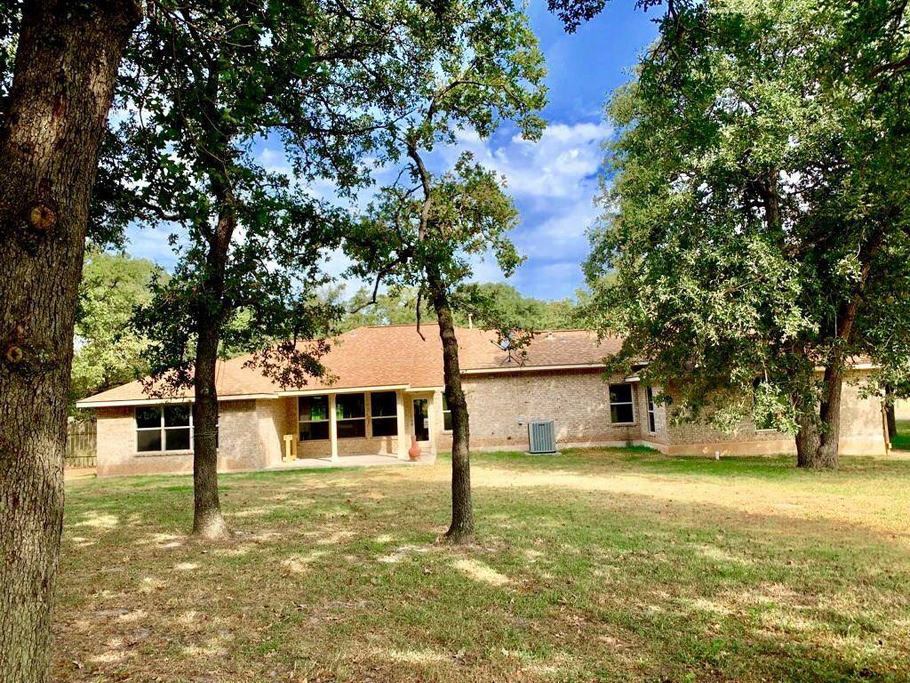 230 County Road 303b, Rockdale, TX 76567