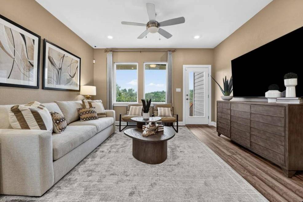 5905 Taunte DR, Del Valle, TX 78617