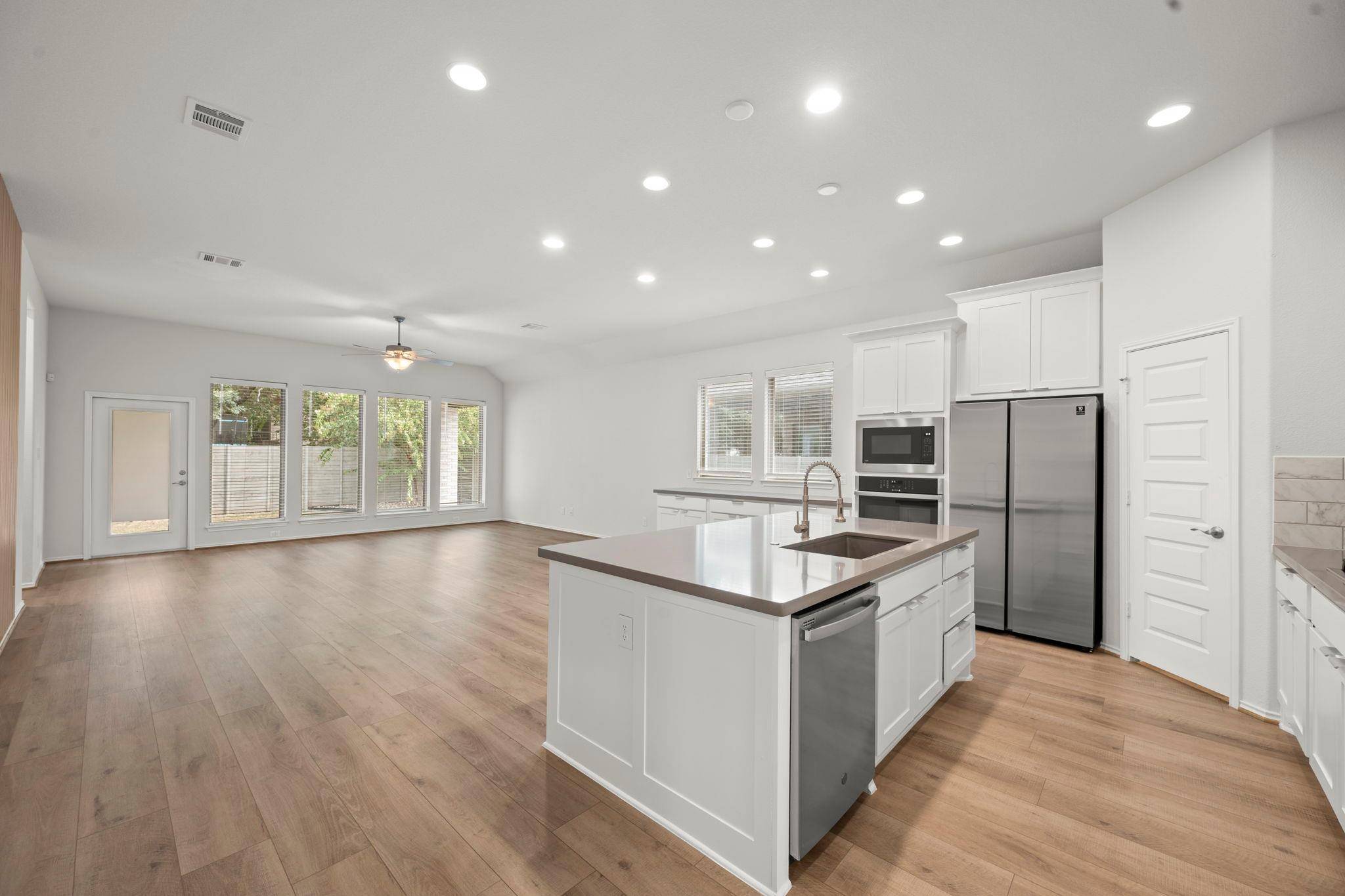 1113 Round Mountain PASS, Georgetown, TX 78628