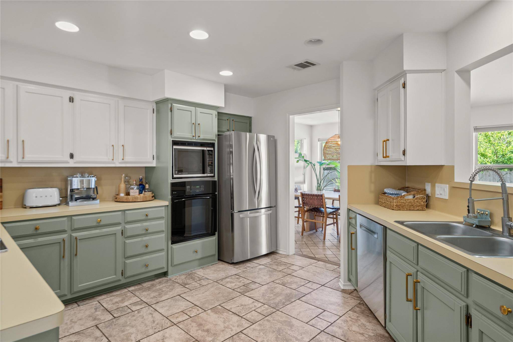3127 Festus DR, Austin, TX 78748