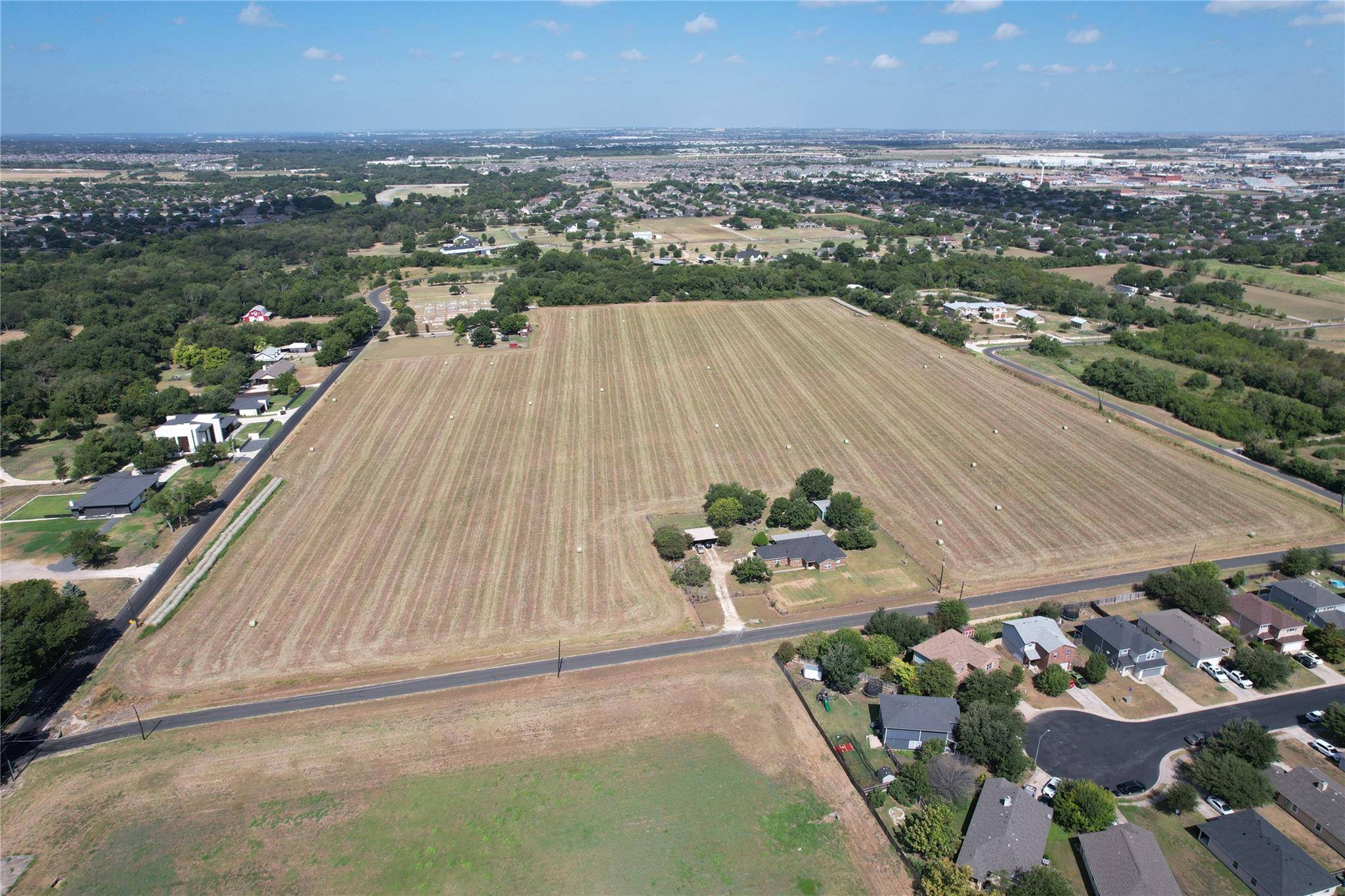 CR 135 @ Coyote Trail County Road 135 RD, Hutto, TX 78634
