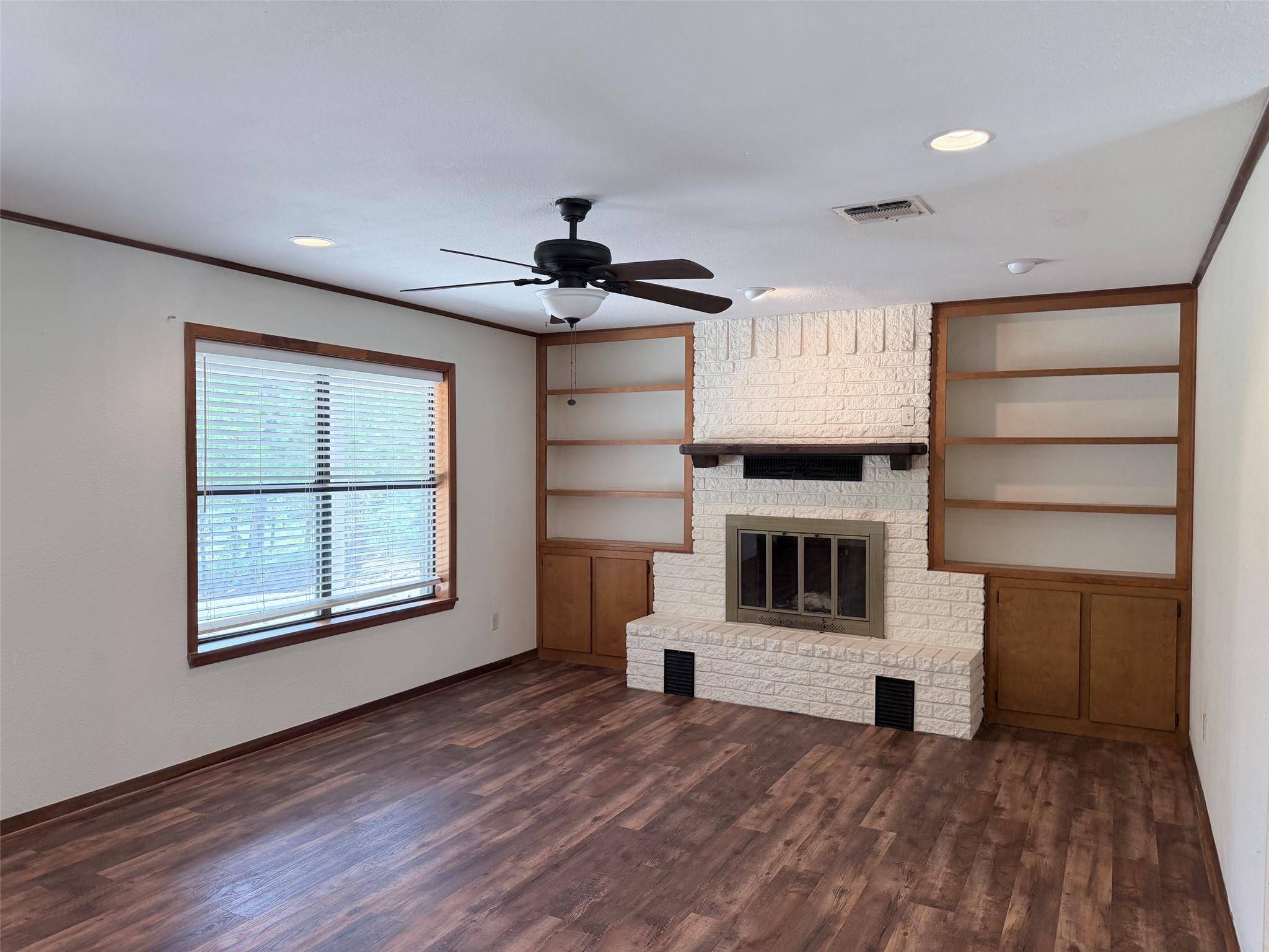 184 Affeld LN, Smithville, TX 78957