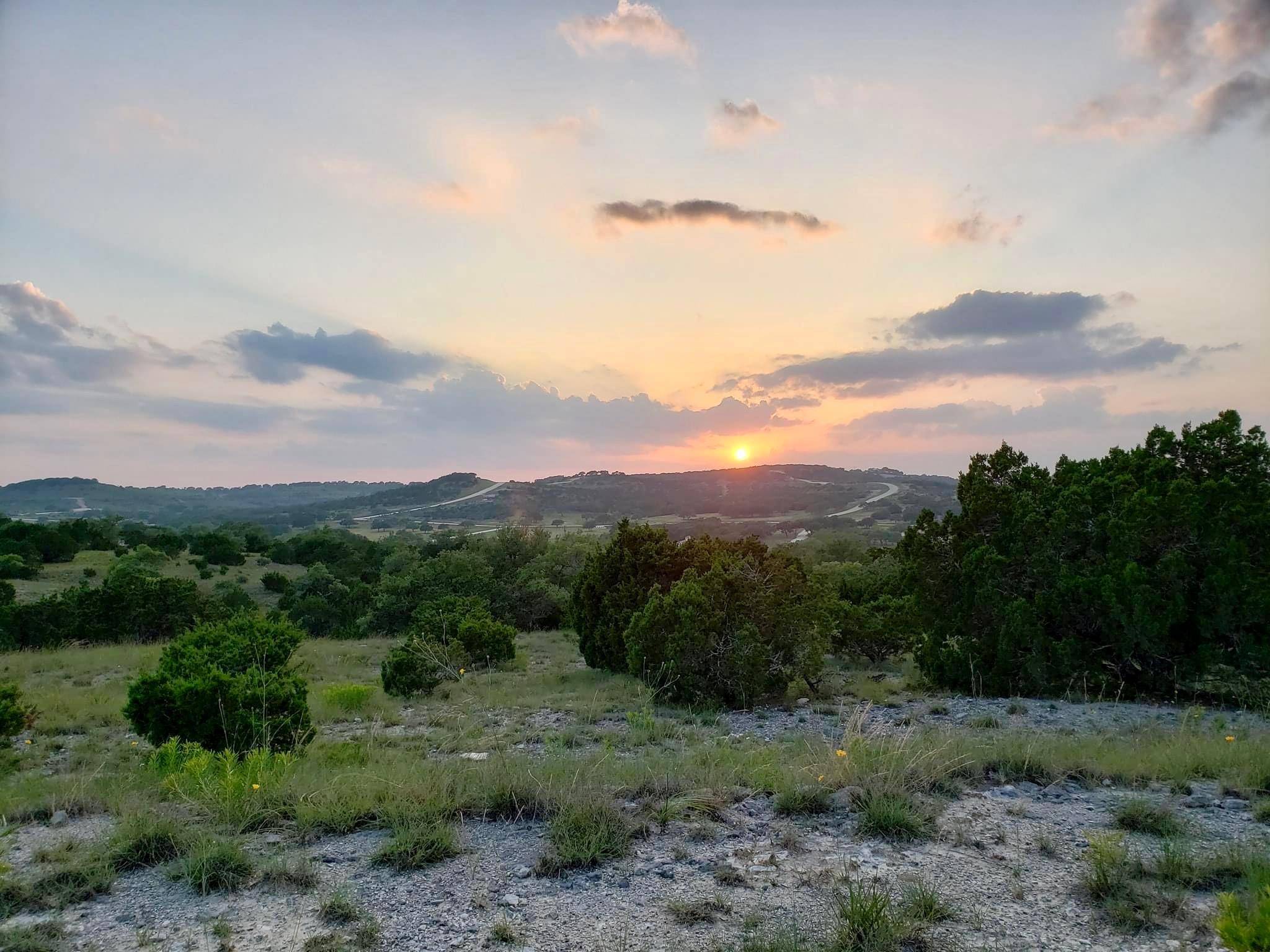 523 Big Sky CT, Blanco, TX 78606
