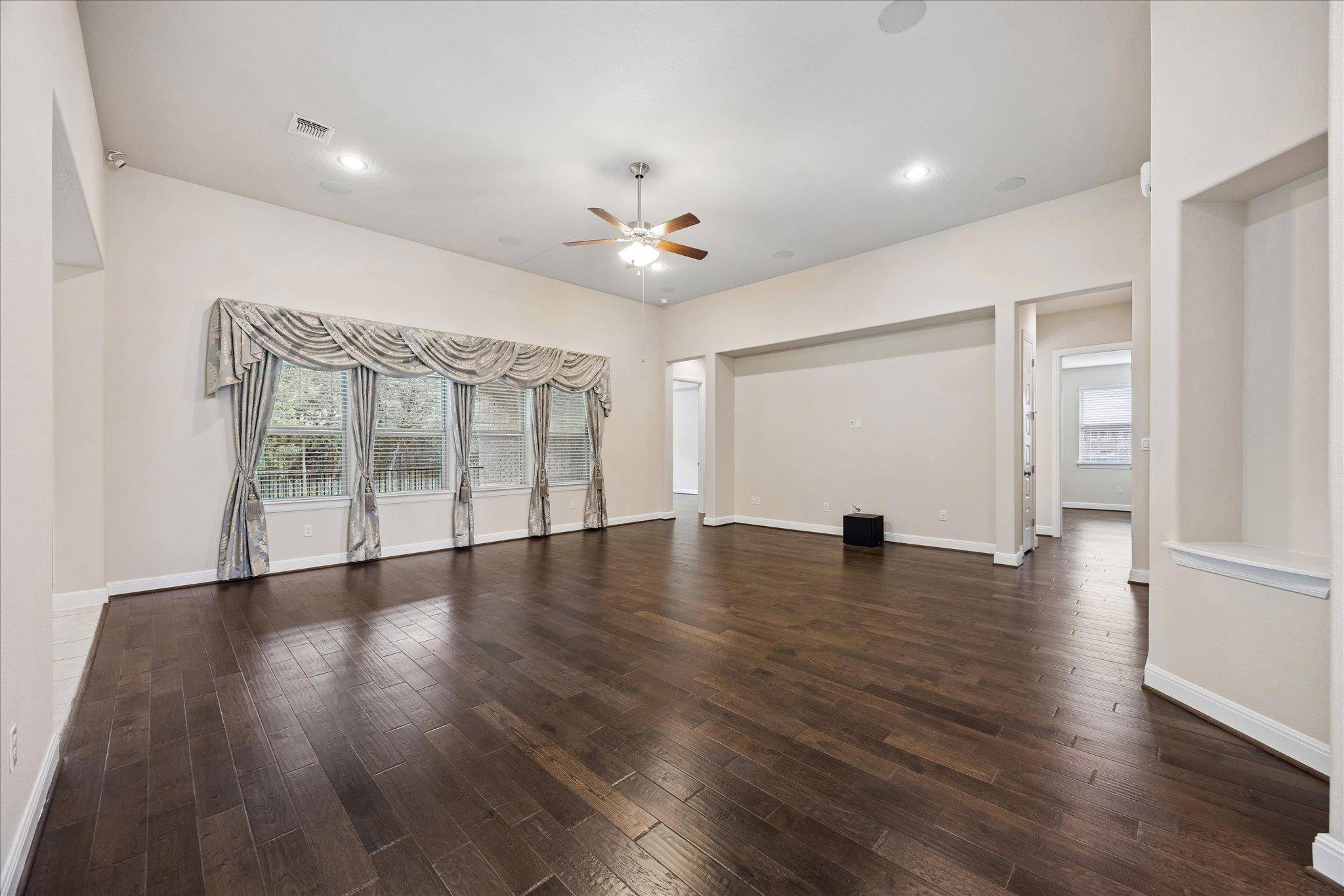 365 Arapaho DR, Kyle, TX 78640