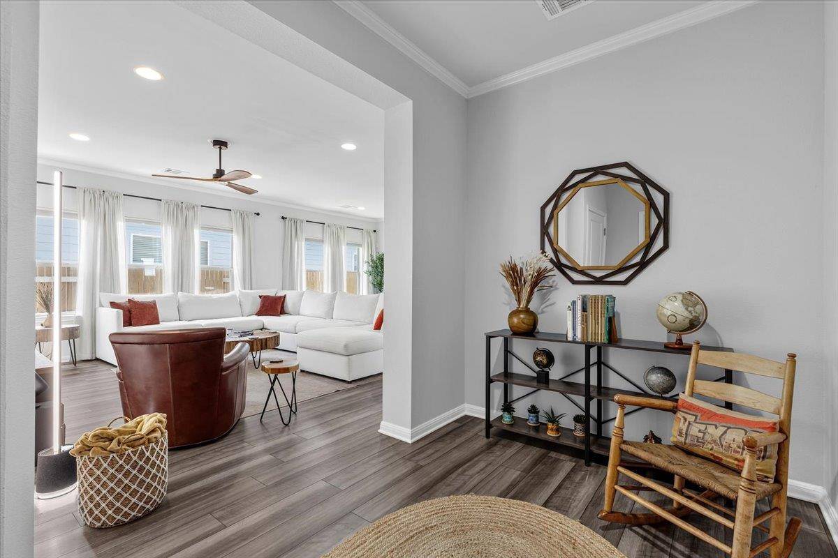 242 Trailside LN, Bastrop, TX 78602