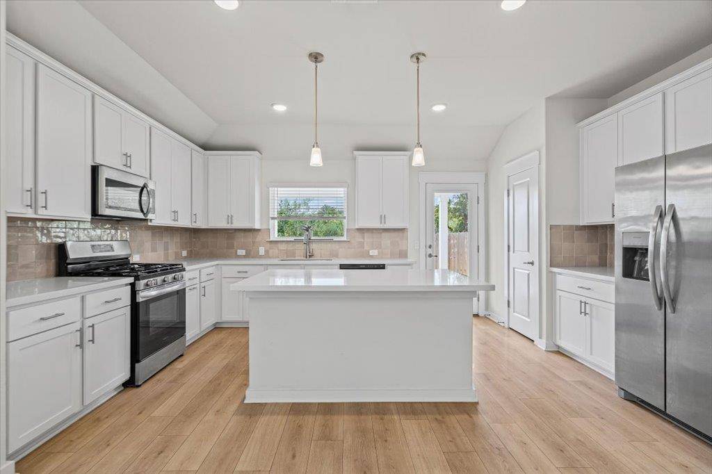7712 Poppy Petal LOOP, Del Valle, TX 78617