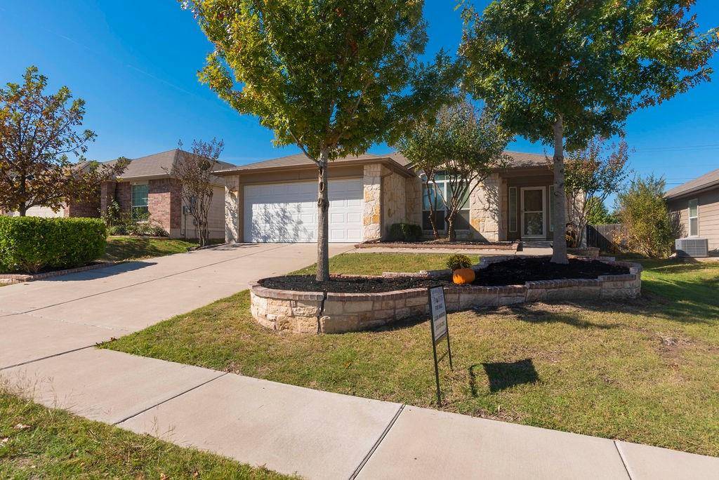 314 E Comal RUN, Hutto, TX 78634