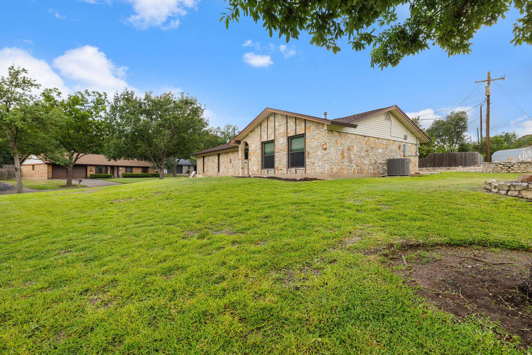 10608 Denell CIR, Austin, TX 78753