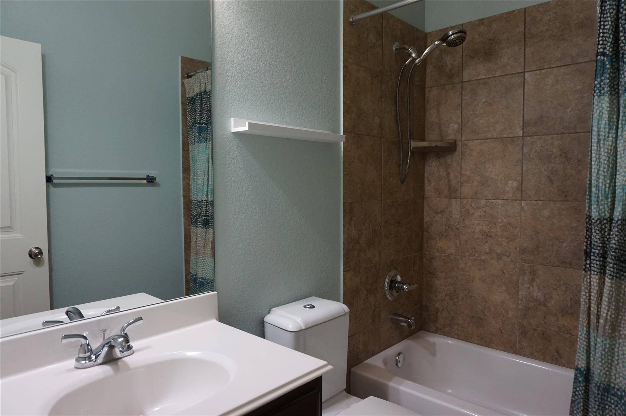 8206 Arezzo DR, Round Rock, TX 78665