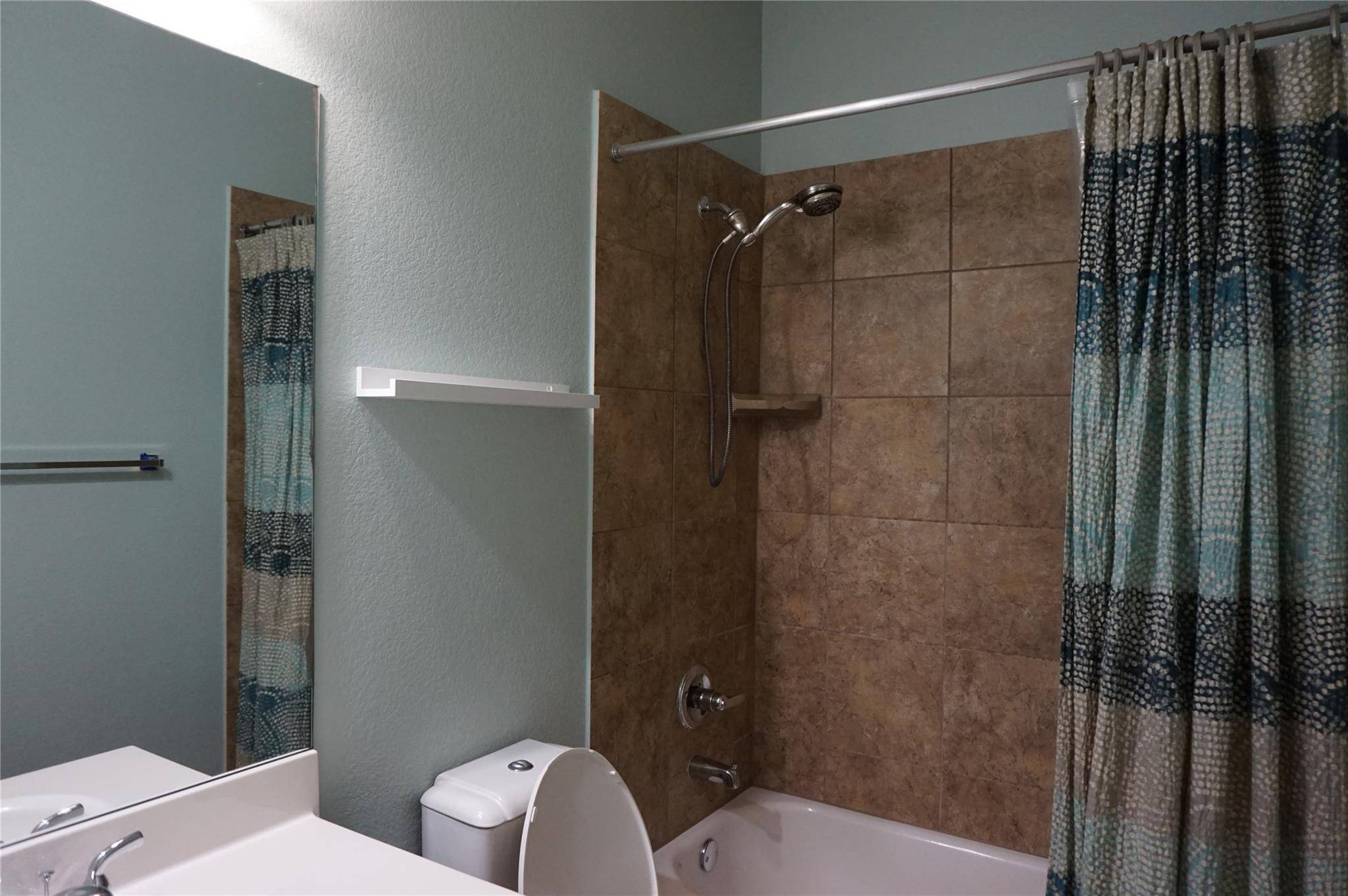 8206 Arezzo DR, Round Rock, TX 78665