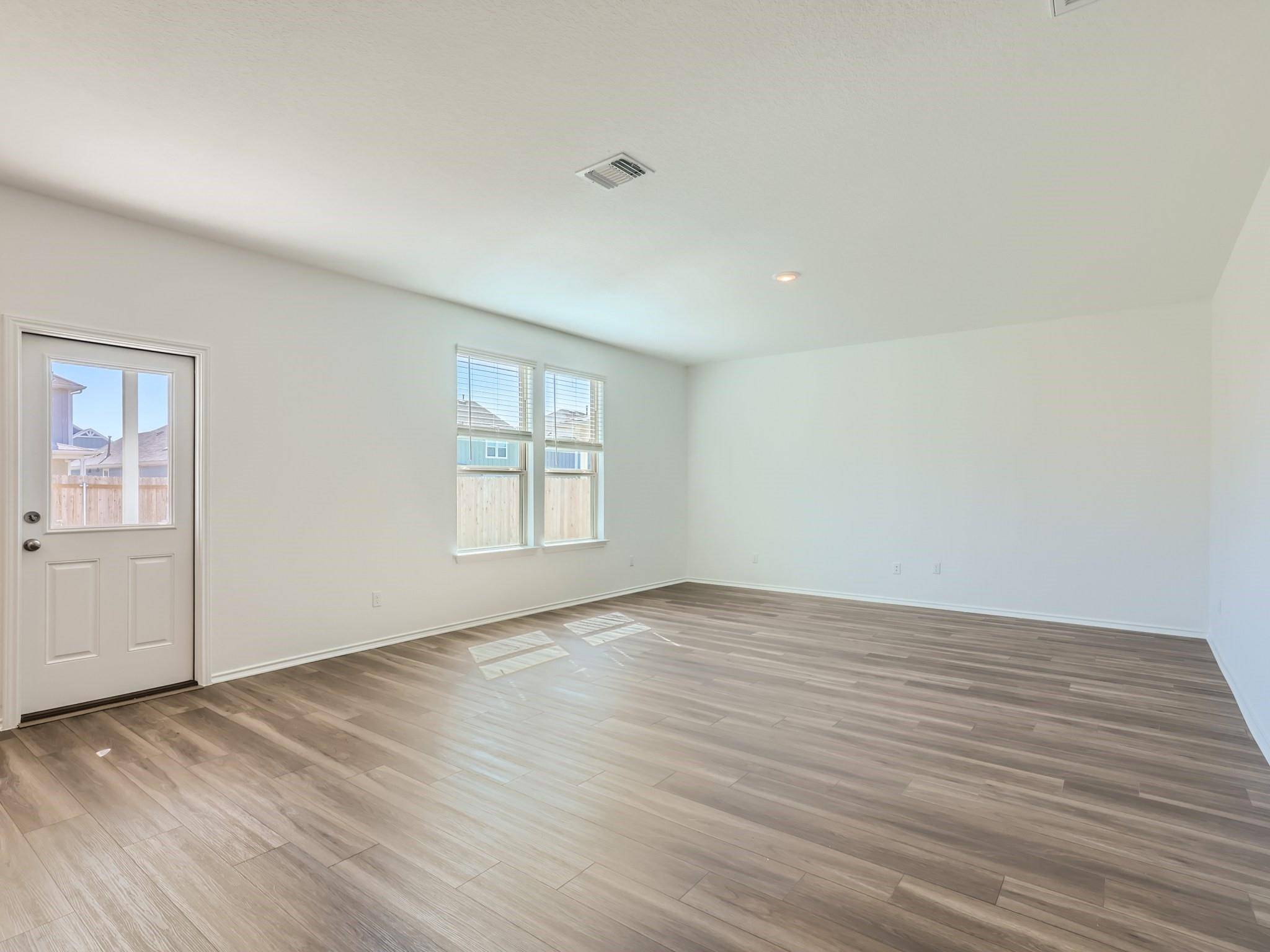 1608 Holly Lake DR, Leander, TX 78641