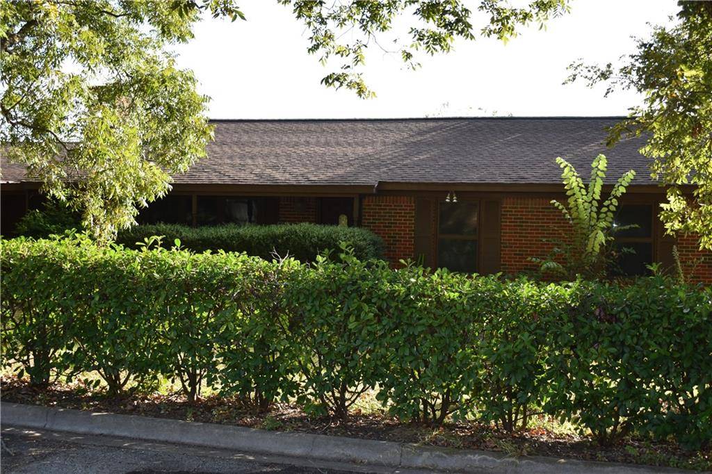 216 Summit ST, Rockdale, TX 76567