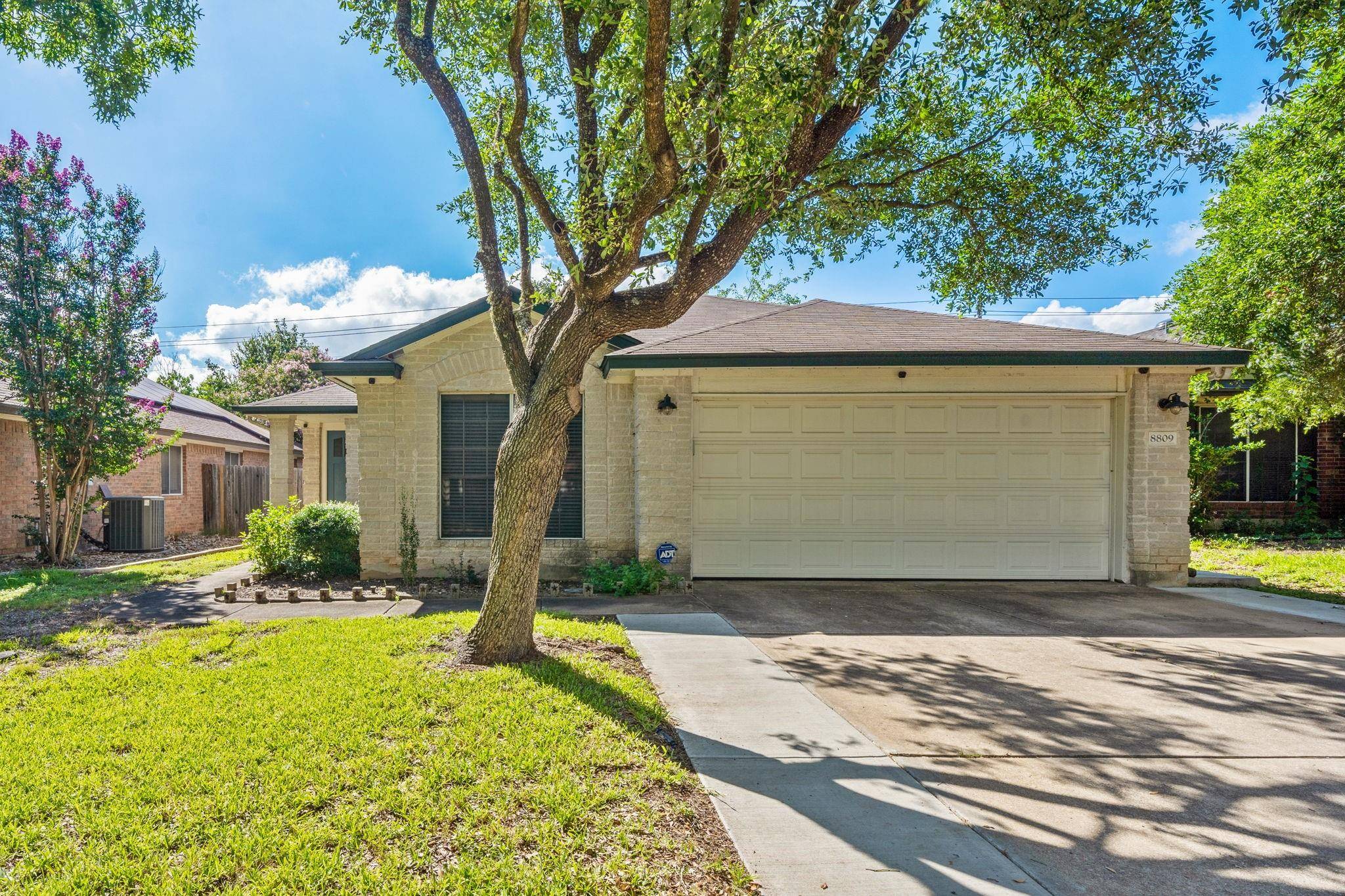 8809 Corran Ferry DR, Austin, TX 78749