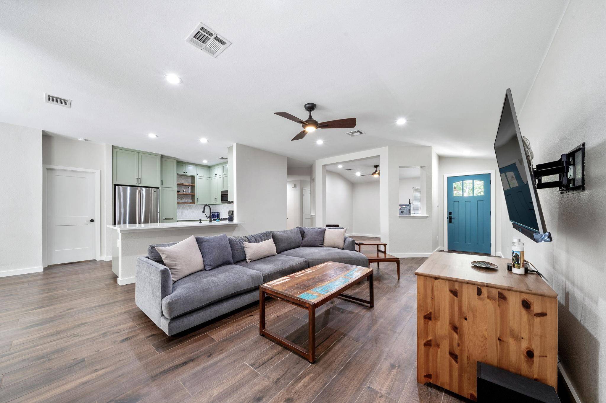 8809 Corran Ferry DR, Austin, TX 78749