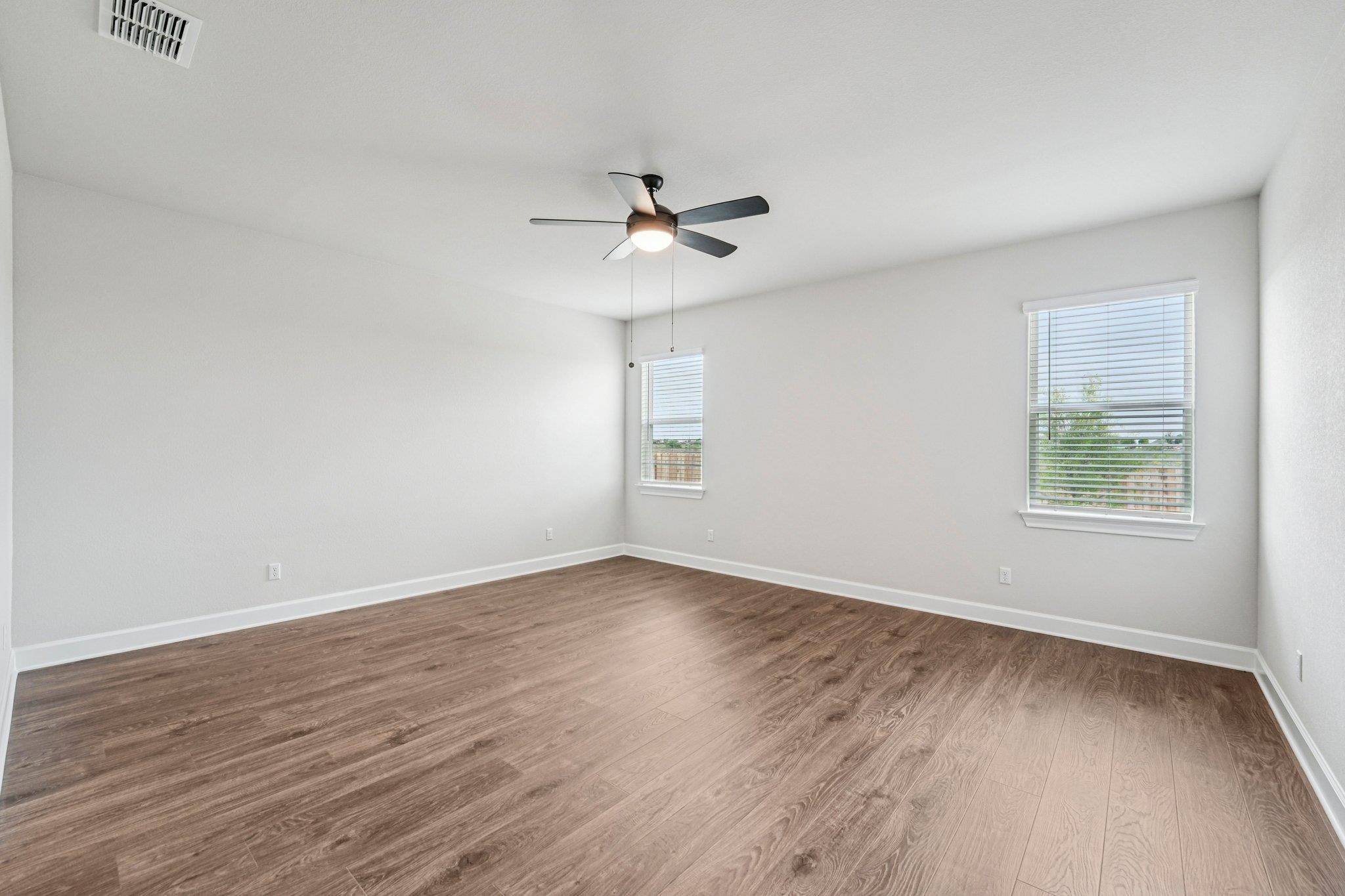 501 W Luna Blue LN, Jarrell, TX 76537