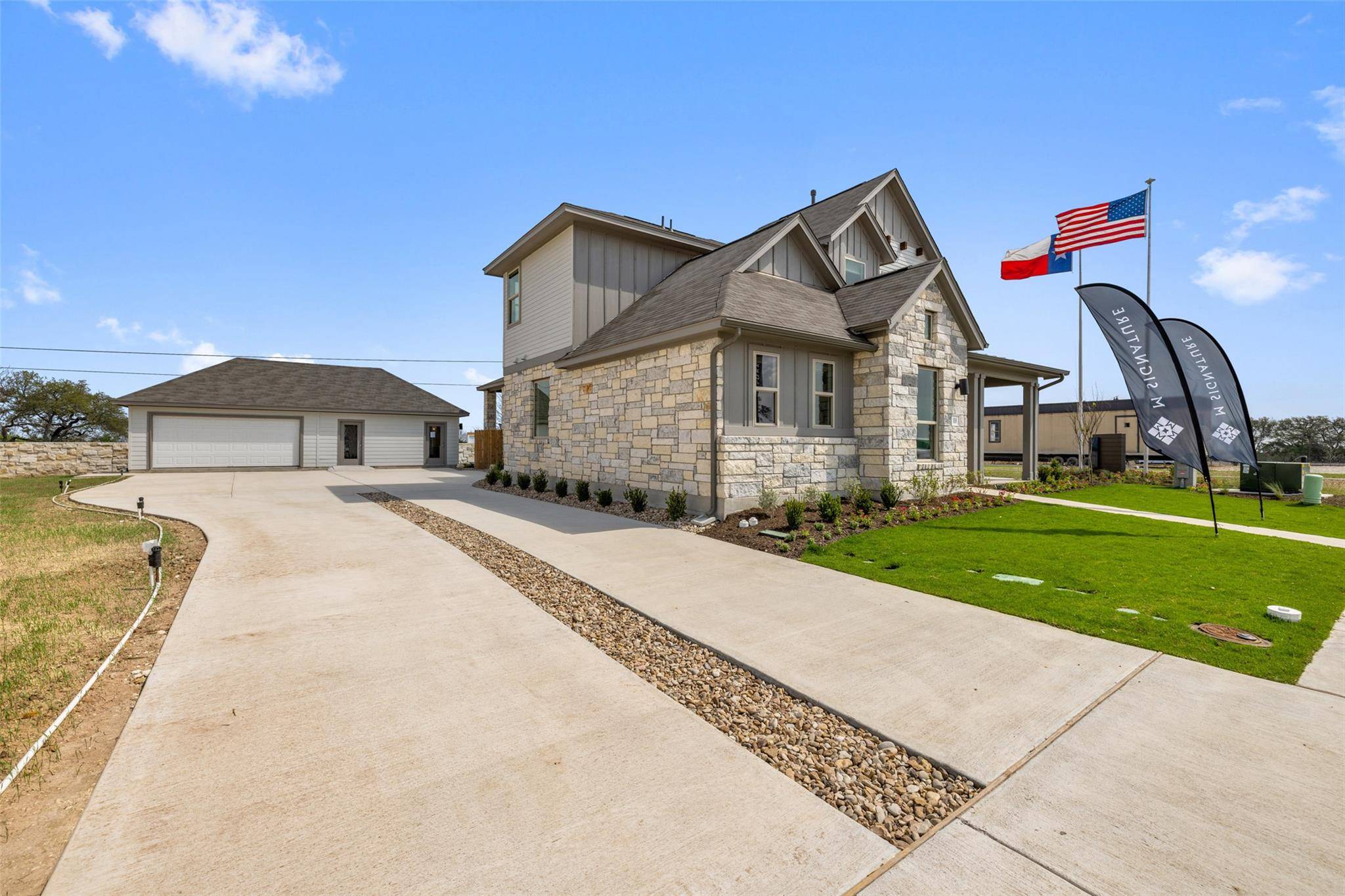 484 Treadwell LN, Kyle, TX 78640