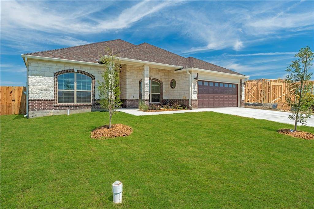 109 Terry Meadow LN, Jarrell, TX 76537