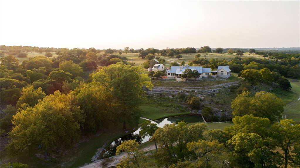 2777 Turkey Knob RD N, Boerne, TX 78006