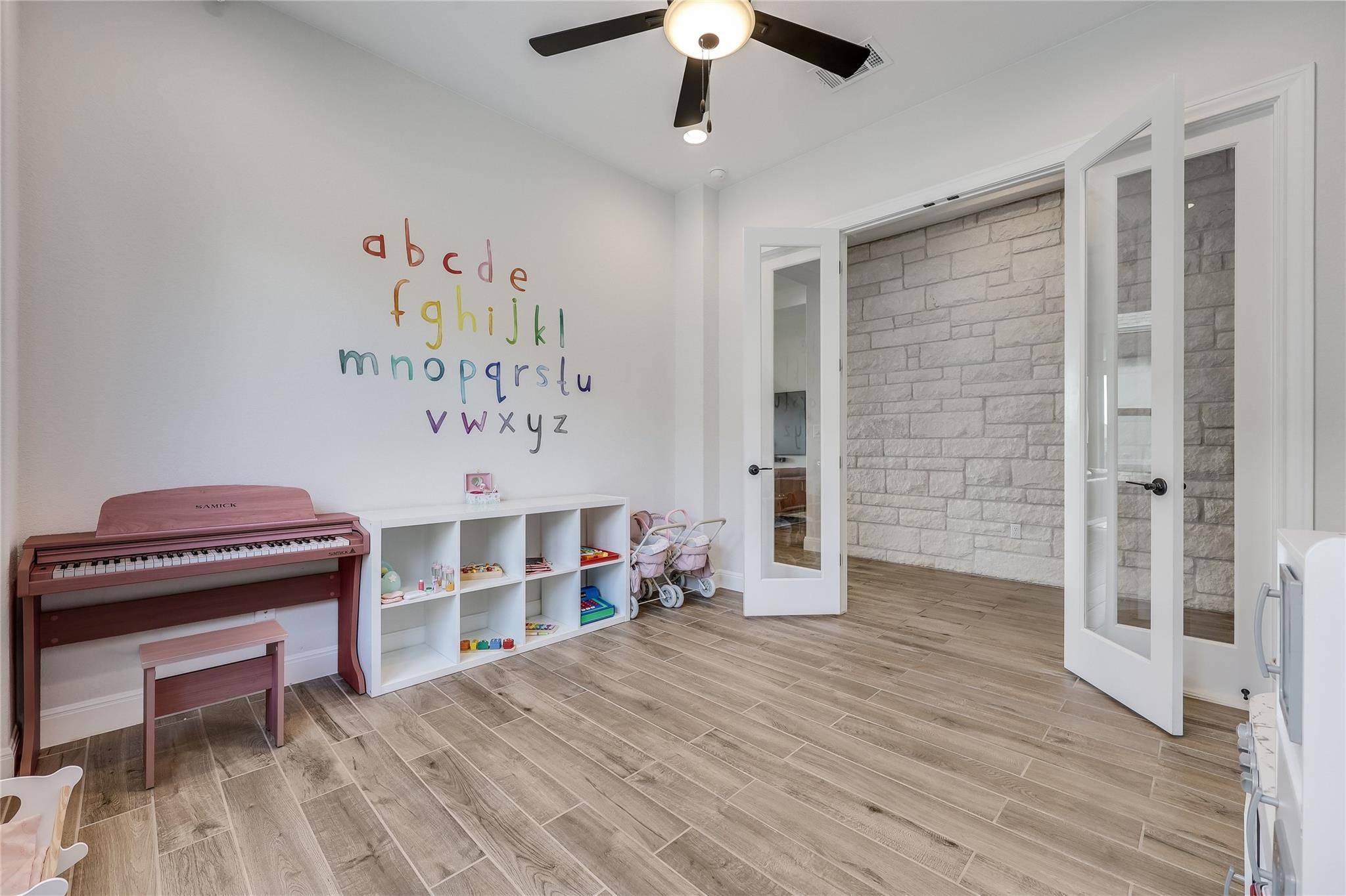 19520 Tranquility Falls PATH, Jonestown, TX 78645