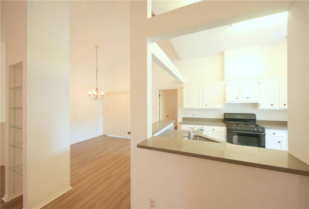 8200 Cahill DR, Austin, TX 78729