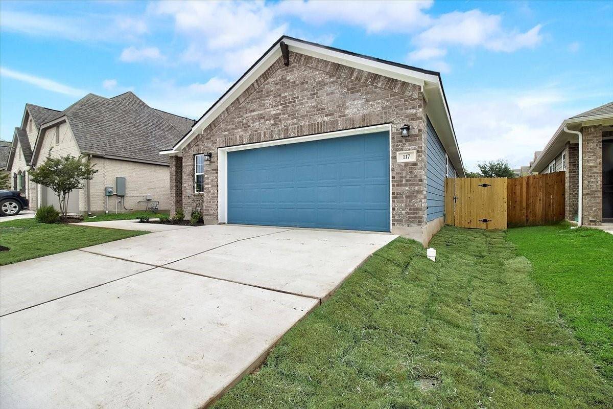 117 Lacey Oak LOOP, San Marcos, TX 78666