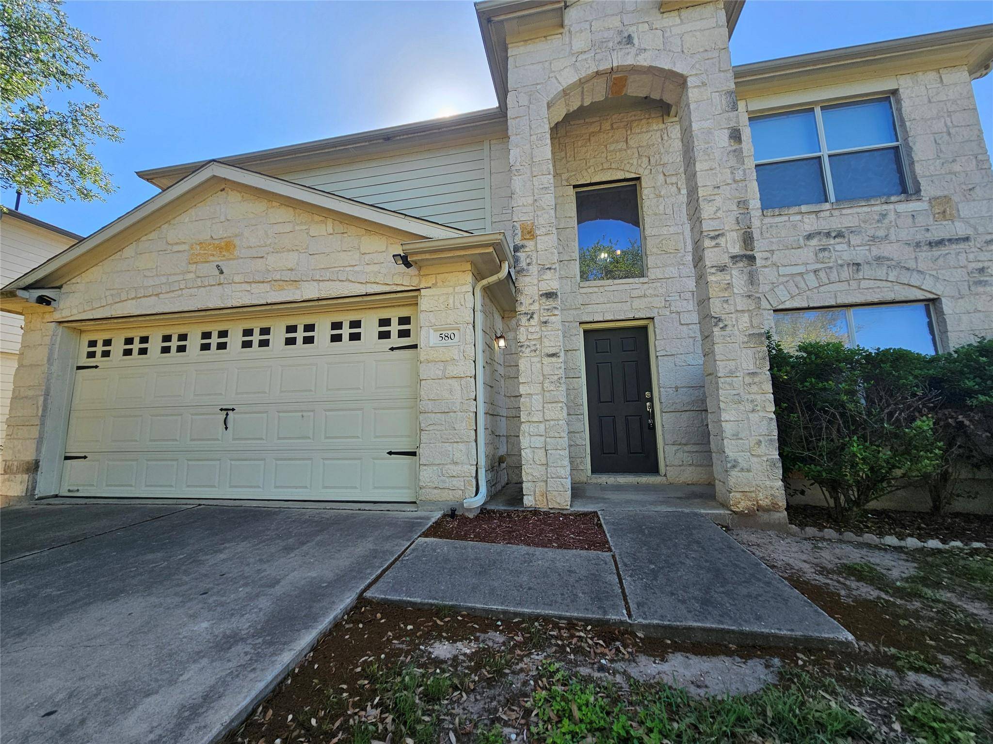 580 Hometown PKWY, Kyle, TX 78640